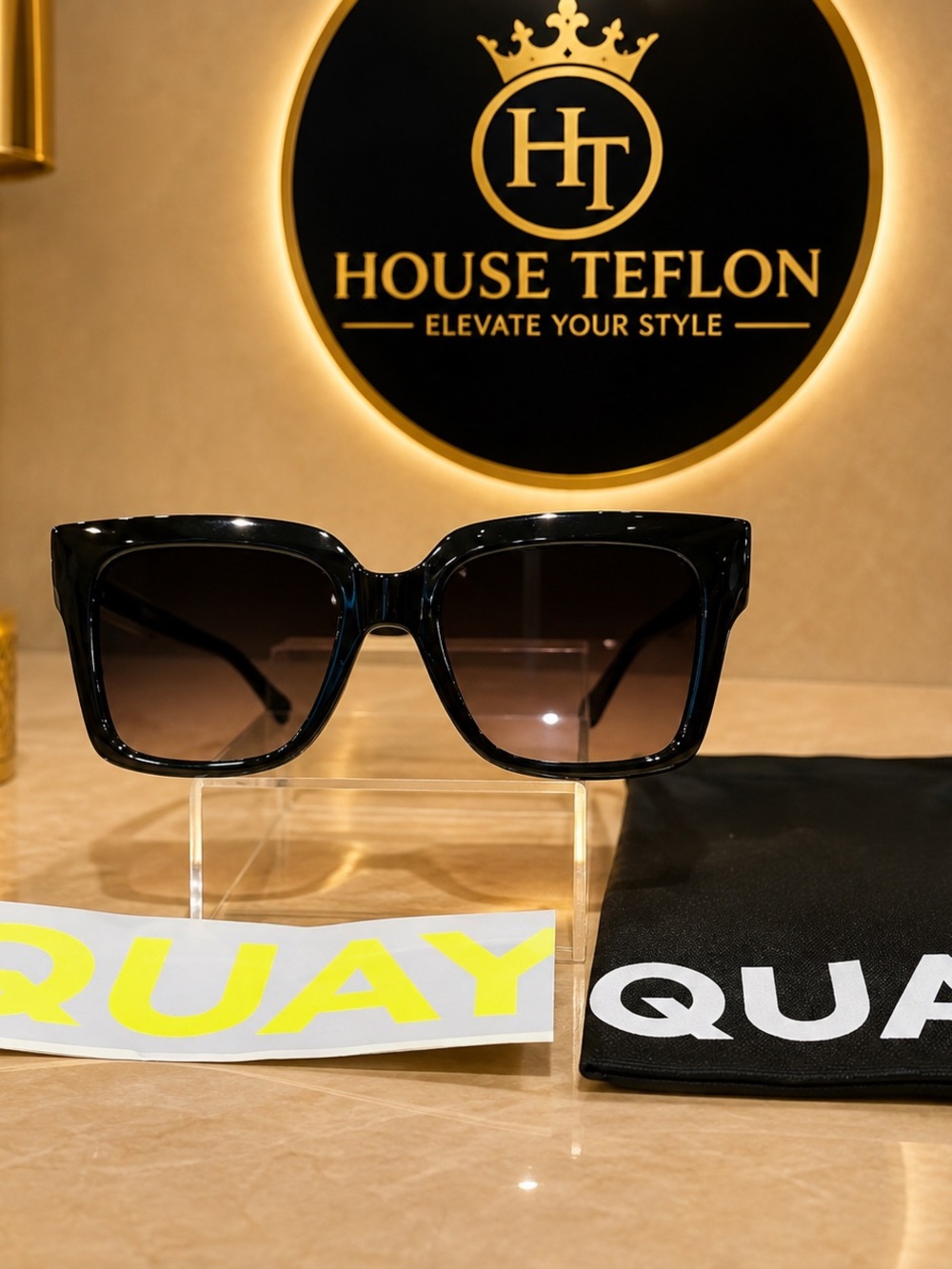 QUAY Oversized Square Sunglasses Black/Brown Gradient Lens.  Size: 52-21-145 - Picture 3 of 8